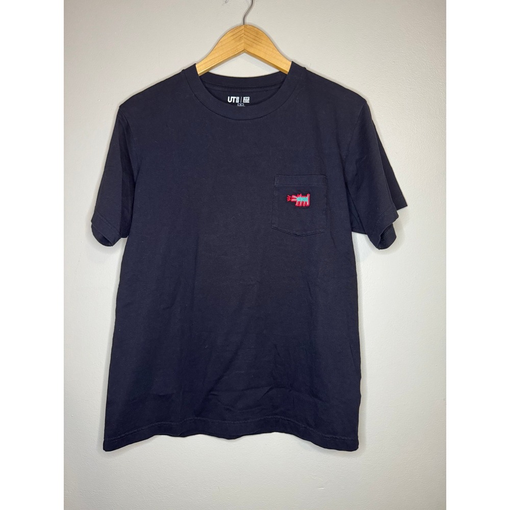 Uniqlo UT Keith Haring NYC Pop Icons Black Pocket T-Shirt Mens Small Barking Dog